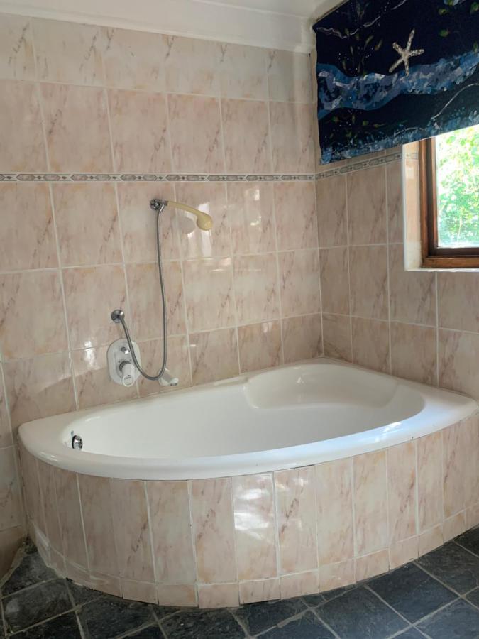 The Little Hideaway Guesthouse Stellenbosch Dış mekan fotoğraf