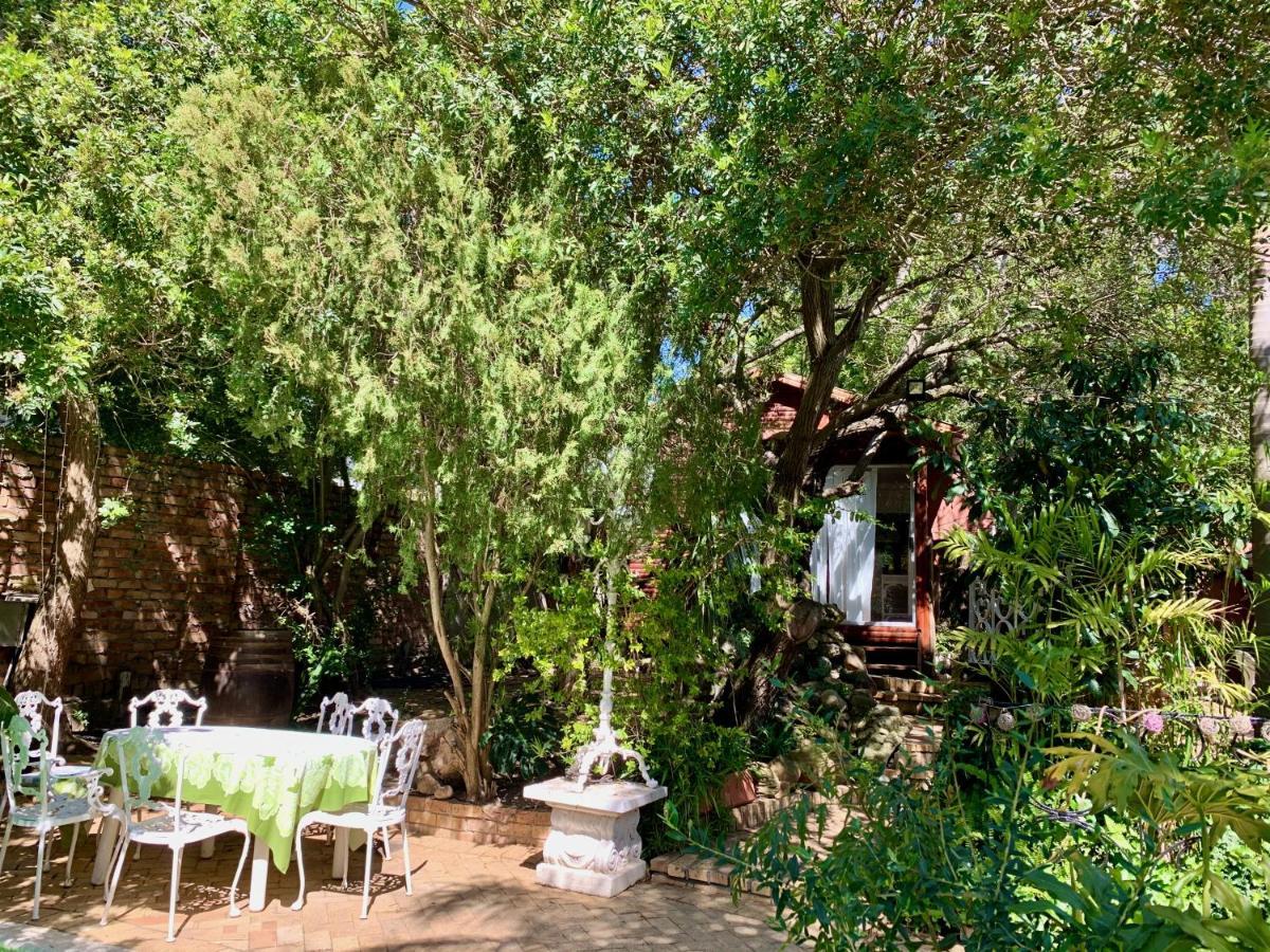The Little Hideaway Guesthouse Stellenbosch Dış mekan fotoğraf