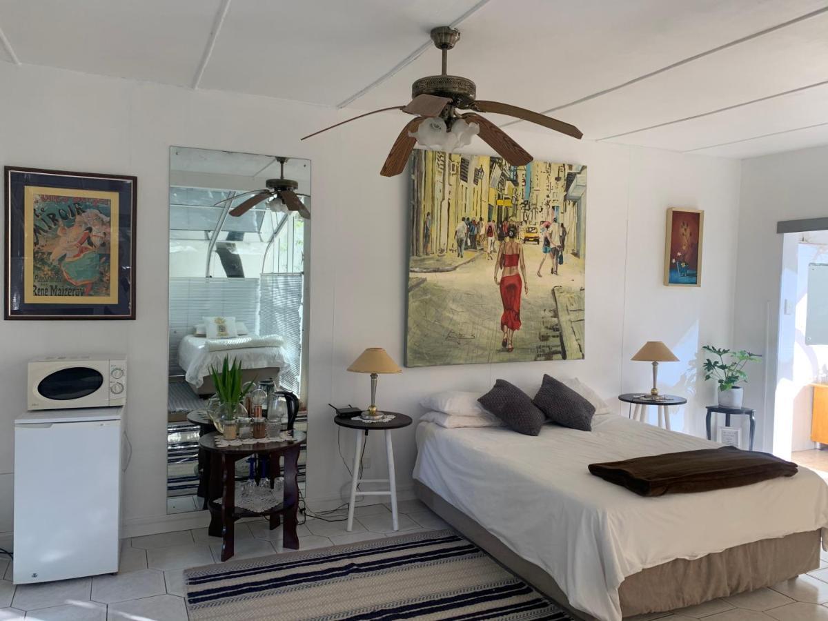 The Little Hideaway Guesthouse Stellenbosch Dış mekan fotoğraf