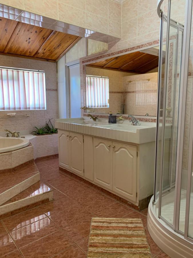 The Little Hideaway Guesthouse Stellenbosch Dış mekan fotoğraf
